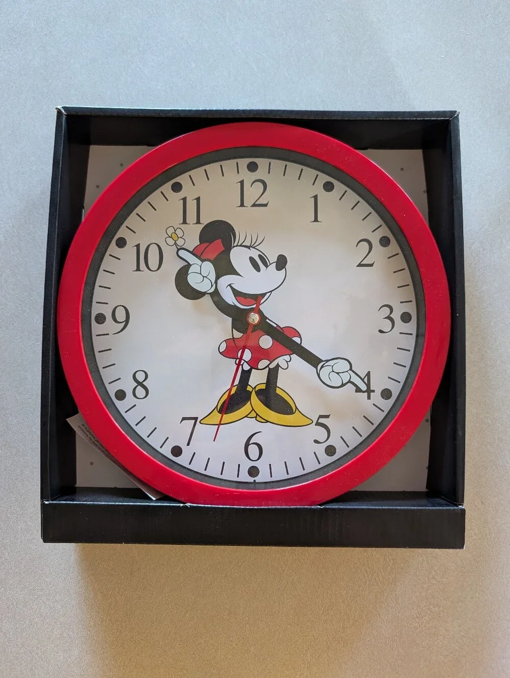Disney Minnie Mouse Red and Yellow Wall Clock. New